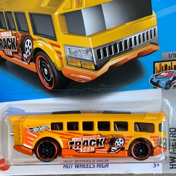 Hot Wheels High Jet Powered Track Team School Bus Hotwheels New HW Mattel New - Picture 2 of 5